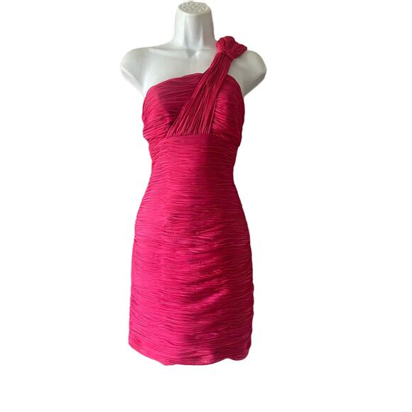 New Phoebe Couture One Shoulder‎ Dress - Picture 1 of 9